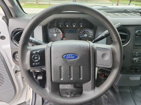 Used 2016 Ford F250 XL w/ Power Equipment Group AWD/4WD image 22