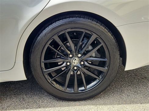 Used 2021 Toyota Camry XSE image 32