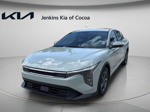 New 2026 Kia K4 FWD image 10