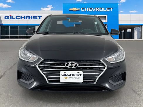 Used 2022 Hyundai Accent SE FWD image 2