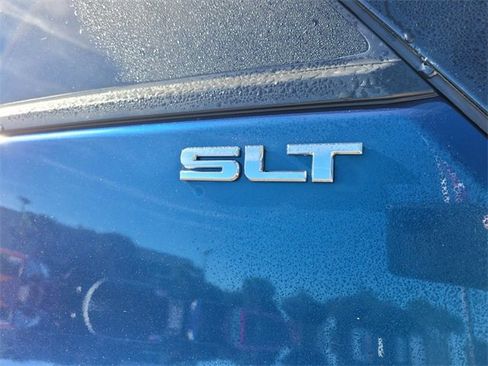 Used 2021 GMC Terrain SLT w/ Infotainment Package II image 11