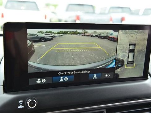 New 2026 Honda Pilot Touring image 14