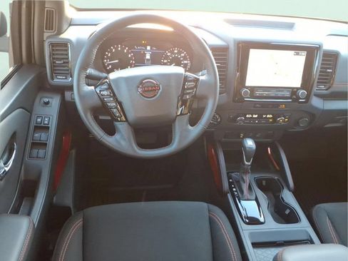 Used 2024 Nissan Frontier PRO-4X w/ Technology Package AWD/4WD image 17
