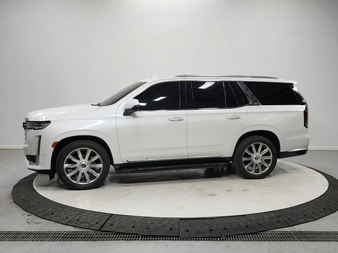 Used 2021 Cadillac Escalade Premium Luxury Platinum RWD image 4