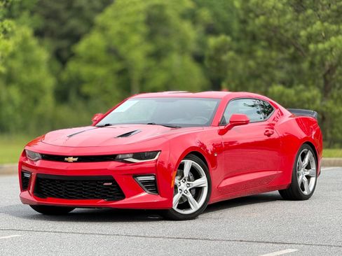 Used 2016 Chevrolet Camaro SS RWD image 8
