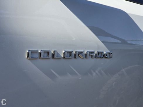 Certified 2024 Chevrolet Colorado Trail Boss w/ Technology Package AWD/4WD image 7