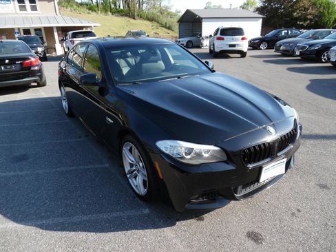 Used 2012 BMW 550i xDrive Sedan AWD/4WD image 8