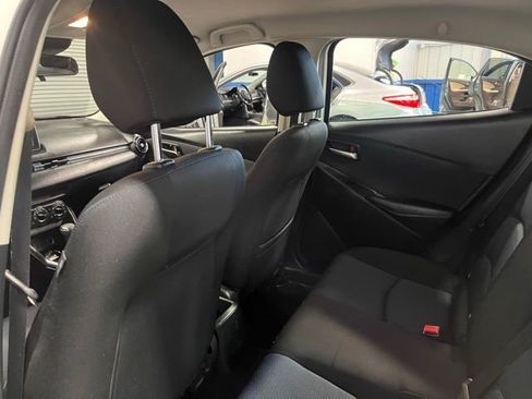 Used 2017 Toyota Yaris iA image 17