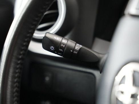 Used 2020 Toyota Tacoma TRD Off-Road image 17