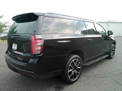 Used 2023 Chevrolet Suburban RST w/ Luxury Package AWD/4WD image 29