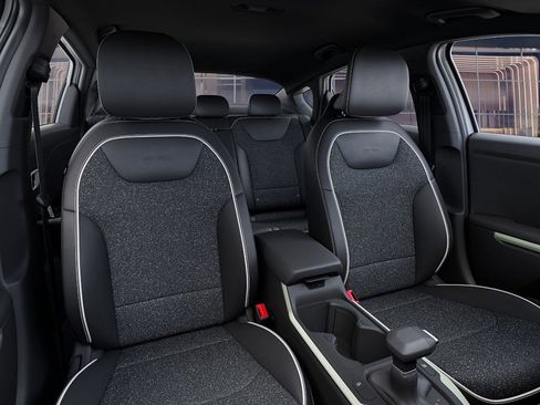 New 2025 Kia K4 GT-Line image 15