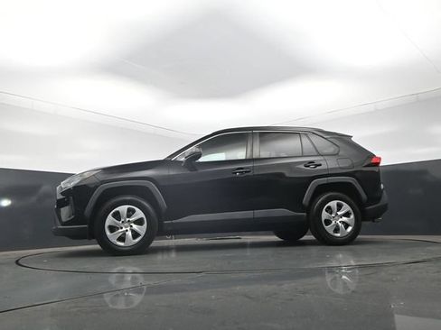 Used 2021 Toyota RAV4 LE FWD image 25