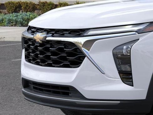New 2026 Chevrolet Trax LT w/ LT Convenience Package FWD image 13