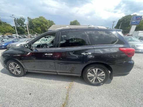 Used 2019 Nissan Pathfinder S AWD/4WD image 8