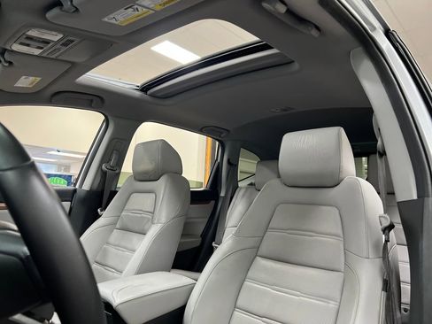 Used 2017 Honda CR-V Touring image 24