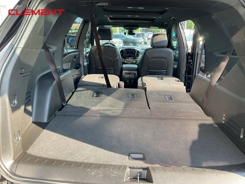 Used 2023 Chevrolet Traverse High Country image 50