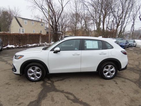 Certified 2024 Honda HR-V LX image 3