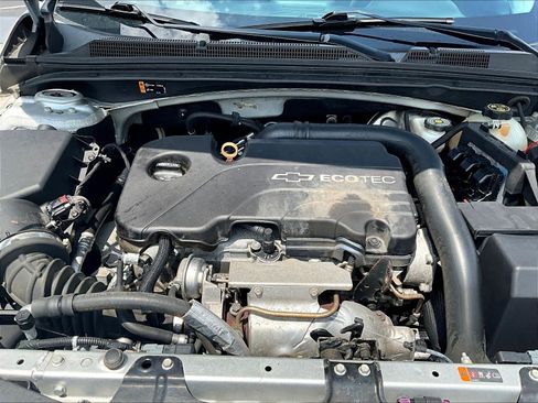 Used 2016 Chevrolet Malibu LT FWD image 31