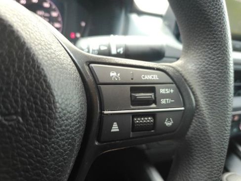 Used 2025 Honda Accord LX image 36