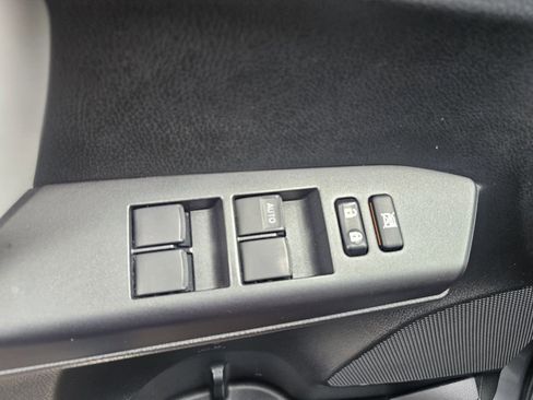 Used 2018 Toyota RAV4 XLE w/ Convenience Package AWD/4WD image 13