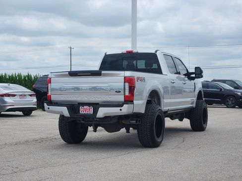Used 2017 Ford F250 Platinum w/ Platinum Ultimate Package AWD/4WD image 7