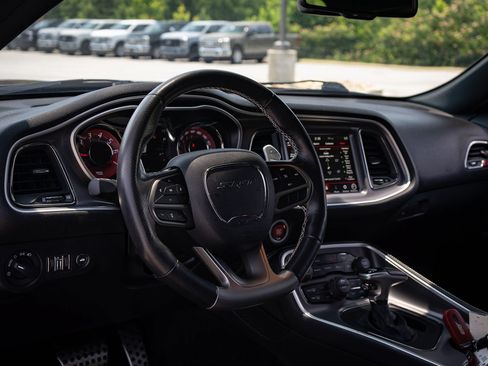 Used 2020 Dodge Challenger SRT Hellcat RWD image 28