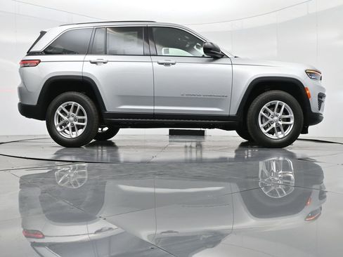 New 2025 Jeep Grand Cherokee Laredo X image 36