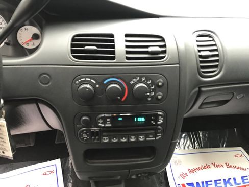 Used 2004 Dodge Intrepid SE image 12