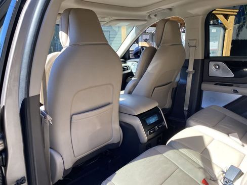 Used 2020 Lincoln Aviator Reserve w/ Equipment Group 202A AWD/4WD image 15