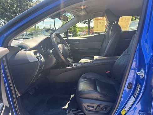 Used 2020 Toyota C-HR Limited FWD image 9