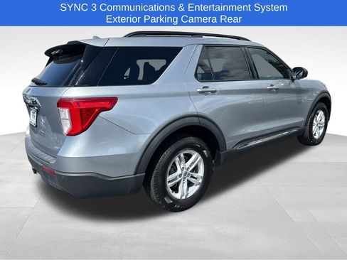 Used 2020 Ford Explorer XLT w/ Comfort Package image 5