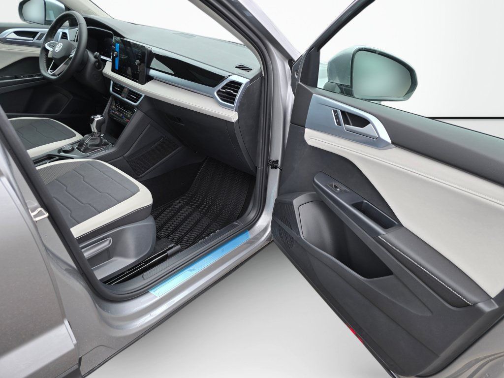 New 2026 Volkswagen Taos SE AWD/4WD image 42