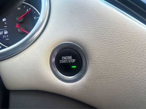 Used 2024 Chevrolet Malibu LT image 25