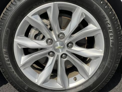 Used 2019 Chevrolet Malibu LT w/ Driver Confidence Package II FWD image 7