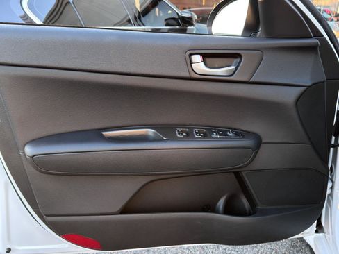 Used 2020 Kia Optima SE image 13