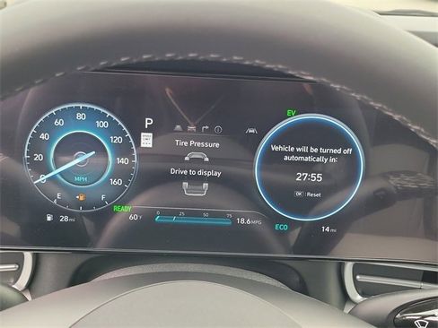 New 2025 Hyundai Elantra Limited image 7