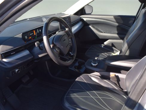 Used 2021 Ford Mustang Mach-E Select w/ Comfort/Appearance Package image 9