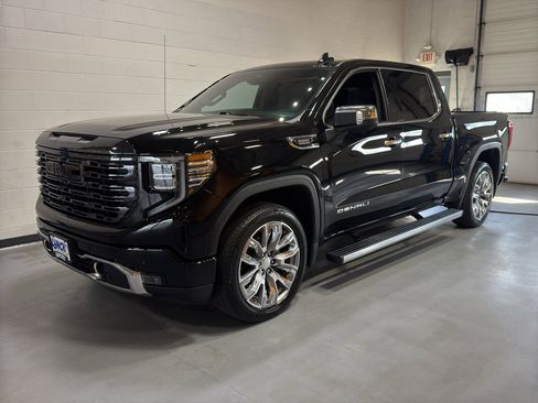 Used 2024 GMC Sierra 1500 Denali AWD/4WD image 13