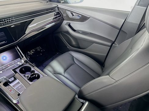 Certified 2025 Audi Q8 Premium Plus w/ Premium Plus Package AWD/4WD image 25