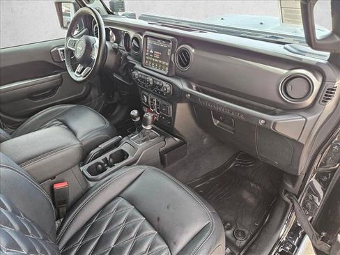 Used 2022 Jeep Wrangler Unlimited Rubicon w/ Cold Weather Group AWD/4WD image 20
