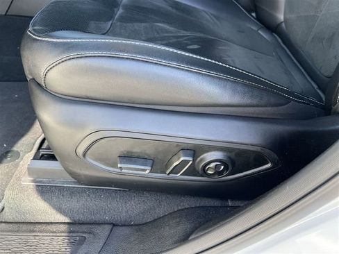 Used 2025 Jeep Grand Cherokee Altitude image 19