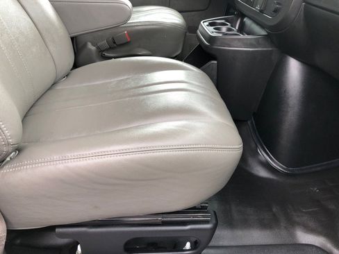 Used 2021 Chevrolet Express 2500 w/ Driver Convenience Package RWD image 24