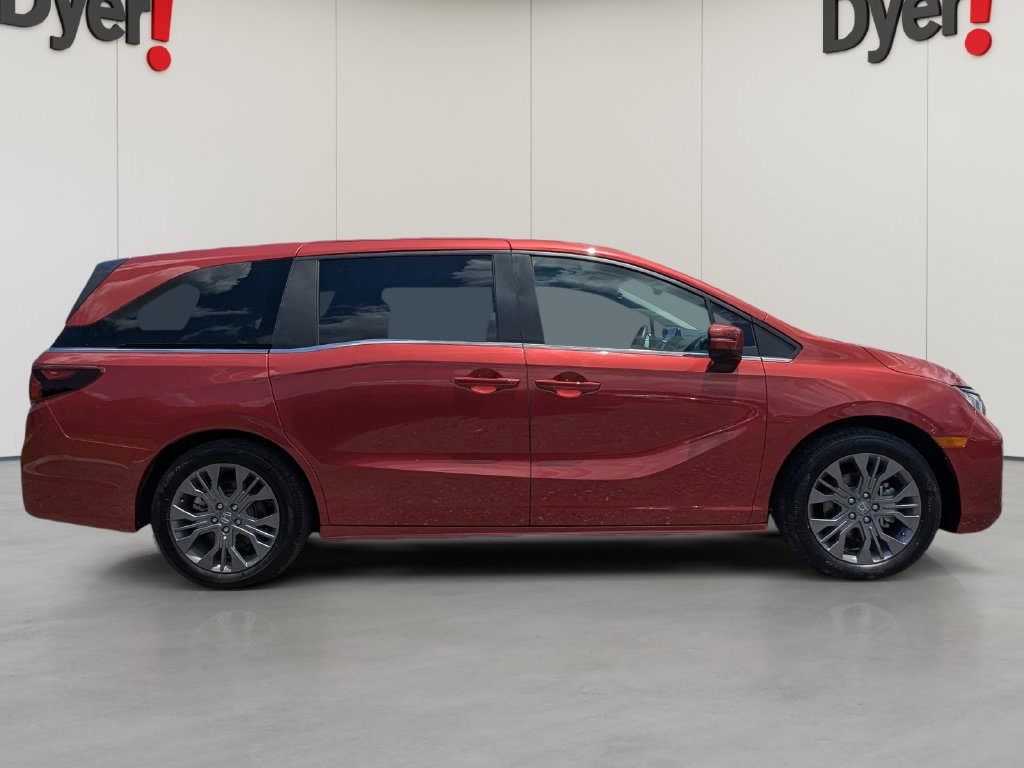 Used 2025 Honda Odyssey Touring image 2