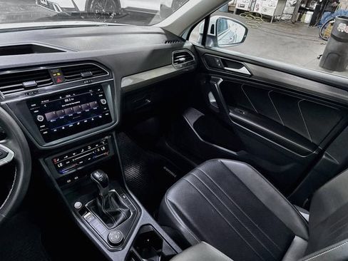 Used 2022 Volkswagen Tiguan SE AWD/4WD image 20