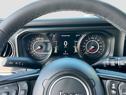 Used 2025 Jeep Wrangler Unlimited Rubicon w/ Safety Group image 12