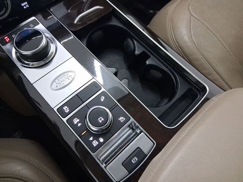 Used 2018 Land Rover Range Rover Long Wheelbase Supercharged image 28