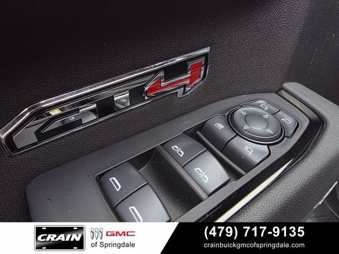 Used 2025 GMC Sierra 1500 AT4 w/ AT4 Premium Package AWD/4WD image 11