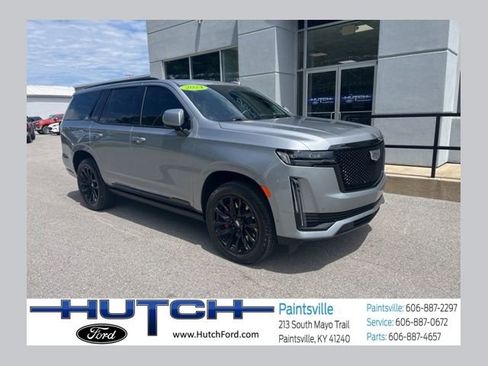 Used 2024 Cadillac Escalade Sport Platinum w/ LPO, ONYX Package AWD/4WD image 1