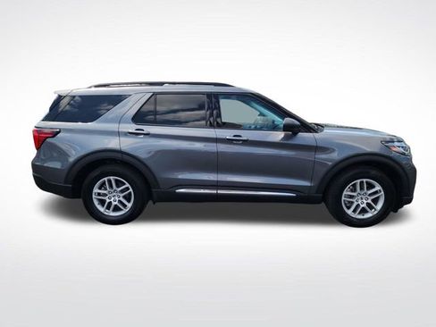 Used 2025 Ford Explorer Active RWD image 6