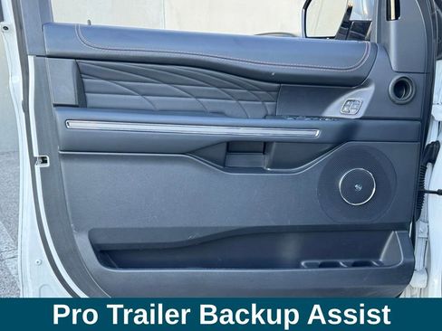 Used 2022 Ford Expedition Platinum image 16